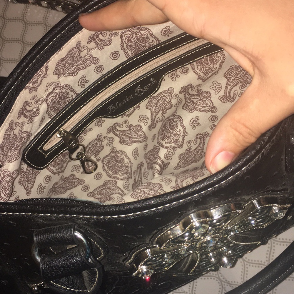 Purse - Picture 2 of 4